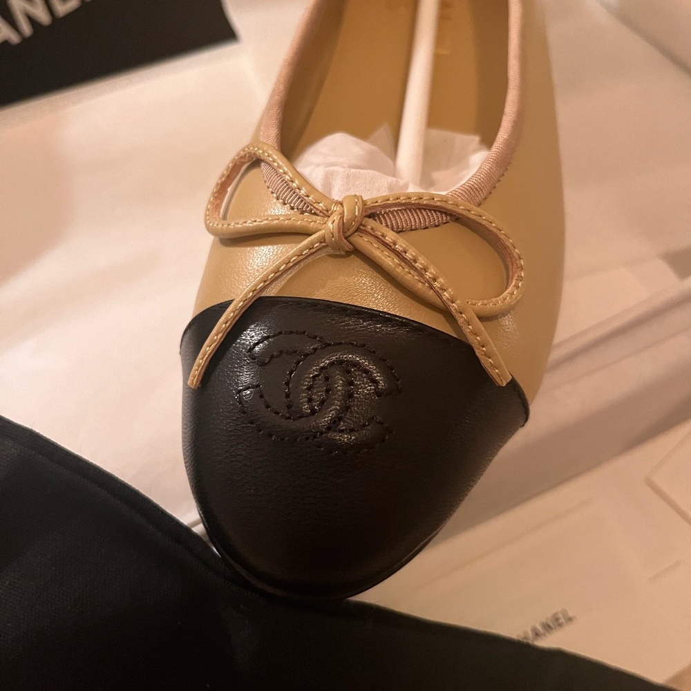Hi quality Loveamo Channel ballet shoes.
